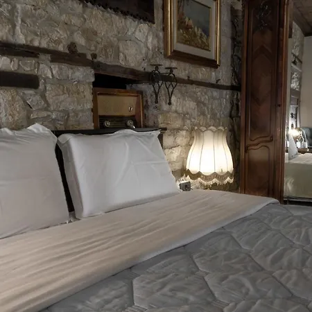 Hani I Xheblatit Penzion Berat