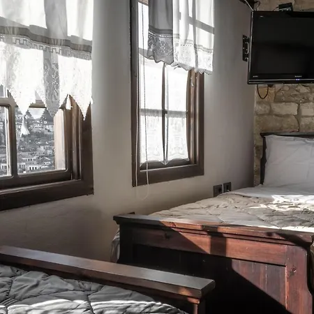 Hani I Xheblatit Penzion 4*