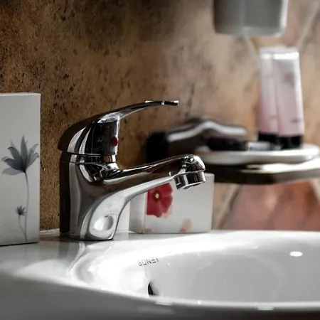 Hani I Xheblatit Penzion Berat