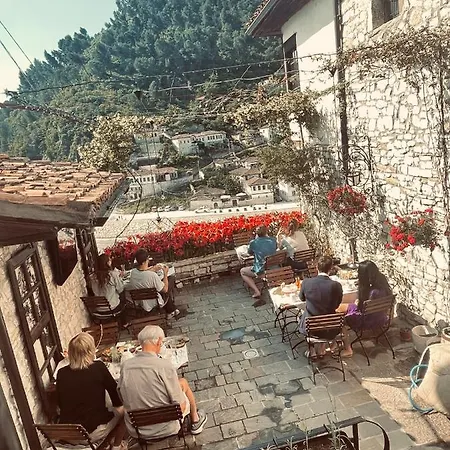 Hani I Xheblatit Pensjonat 4*