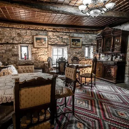 Penzion Hani I Xheblatit Berat