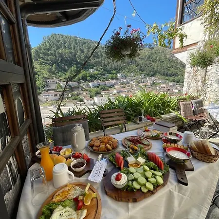Pensjonat Hani I Xheblatit 3*
