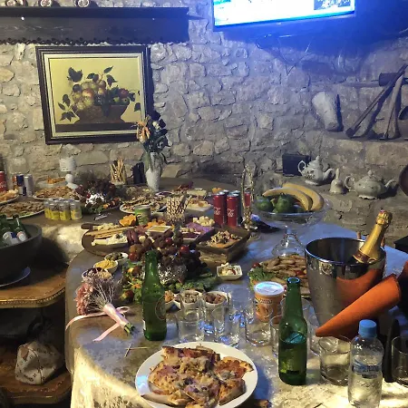 Hani I Xheblatit Pensjonat 3*
